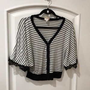 Pretty good crop cardigan size M